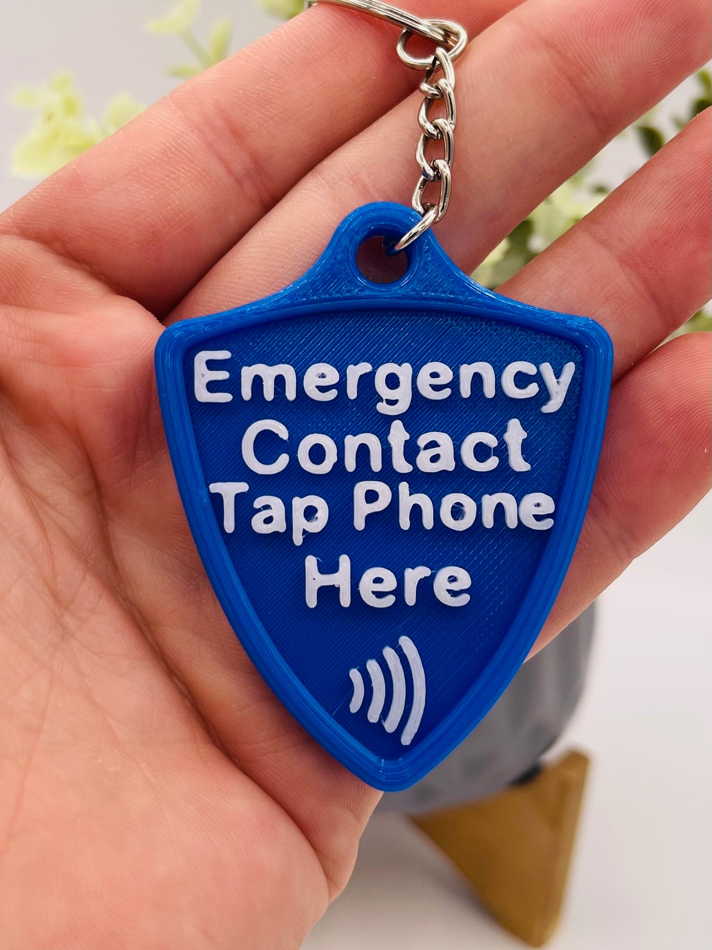 Silent Shield™ NFC Emergency Info Tag – Customizable Medical Alert Keychain